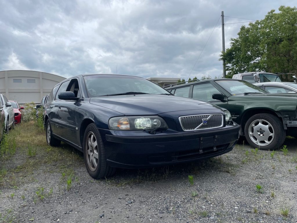 部品取り車入庫　V70　2.4　2004年モデル
