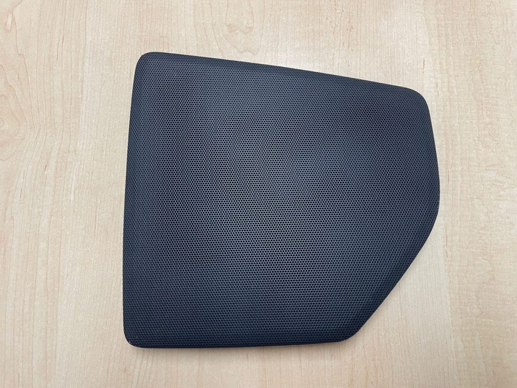 中古部品販売/V70センタースピーカーカバー